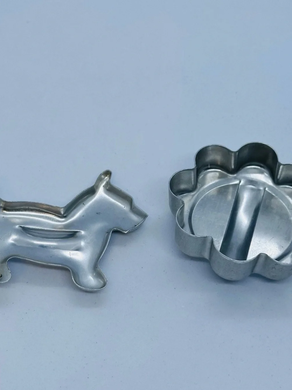 Lot/7 Cookie Cutters Gingerbread Men Star Bell Dog Tree & Flower Shaped Aluminum